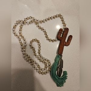 Bead necklace with leather cactus turquoise leather string
